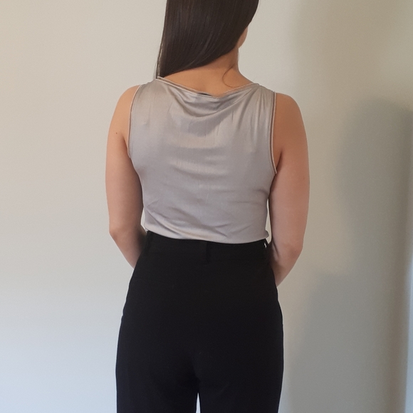 ⭐2/$25 EUC Silvery Melanie Lyne Camisole - Picture 5 of 5
